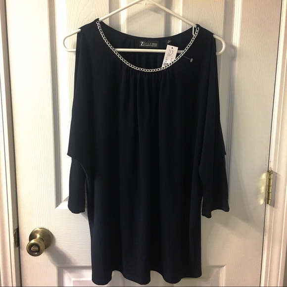 🌸 New York & Co Navy Cold Shoulder Blouse - Picture 2 of 4